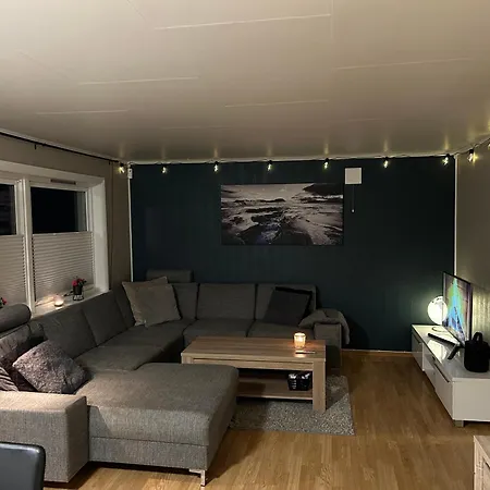 Nydelige Tromsdalen - Rom I Enebolig